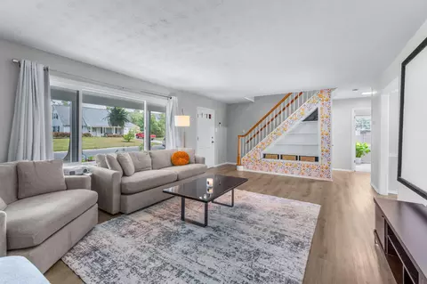 Living - 12605 Memory Ln, Bowie, MD 20715 photo 2 of 2