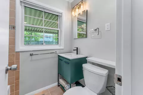 Bath - 12605 Memory Ln, Bowie, MD 20715 photo 1 of 3