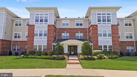 13220 Fox Bow Dr #104, Marlboro, MD 20774