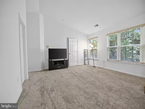 Living - 10105 Milwaukee Ct, Largo, MD 20774 photo 5 of 6