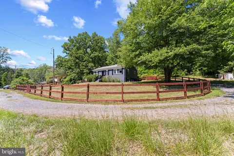13202 Van Brady Rd, Marlboro, MD 20772