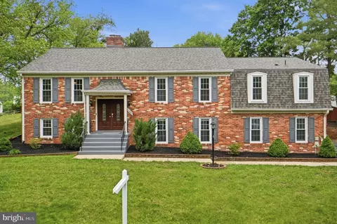11807 Fairgreen Ln, Marlboro, MD 20772
