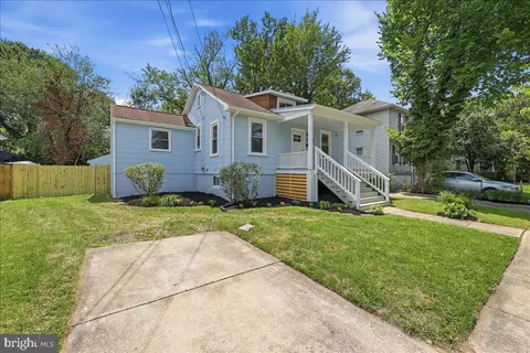 4803 Somerset Rd, Riverdale, MD 20737