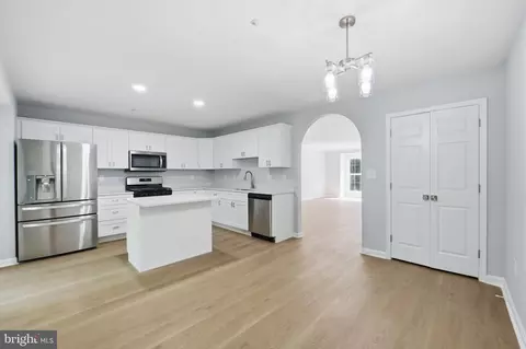 Entry Way - 1975 Beecham Ct, Bowie, MD 20721 photo 3 of 5