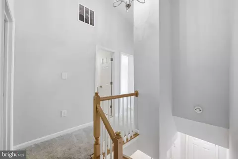 Entry Way - 1975 Beecham Ct, Bowie, MD 20721 photo 4 of 5