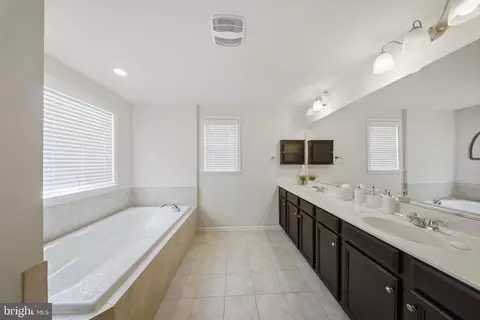 Entry Way - 9617 Byward Blvd, Bowie, MD 20721 photo 7 of 8