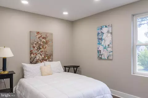 Bedroom - 9208 Lanham Severn Rd, Lanham, MD 20706 photo 4 of 4