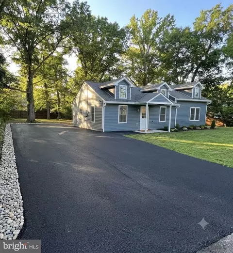 9208 Lanham Severn Rd, Lanham, MD 20706