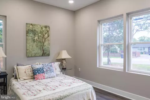 Bedroom - 9208 Lanham Severn Rd, Lanham, MD 20706 photo 2 of 4