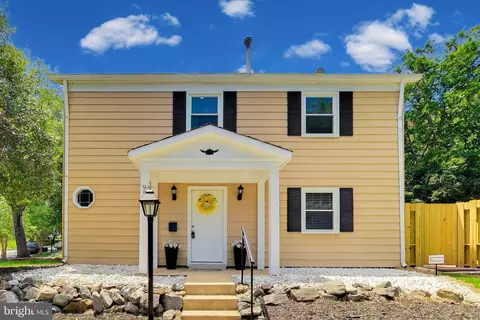 9938 Mallard Dr, Laurel, MD 20708
