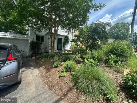 3 A Gardenway, Greenbelt, MD 20770