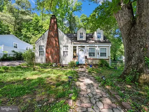 4007 Forest Grove Dr, Suitland, MD 20746