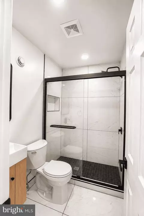Bath - 6308 Barrs Ln, Lanham, MD 20706 photo 4 of 8