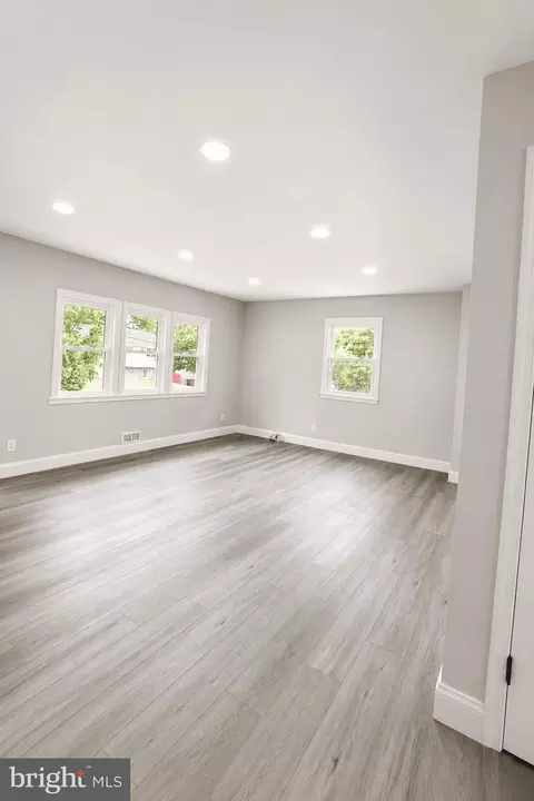 Living - 6308 Barrs Ln, Lanham, MD 20706 photo 1 of 5