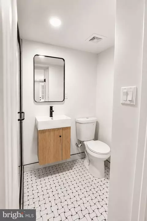 Bath - 6308 Barrs Ln, Lanham, MD 20706 photo 2 of 8