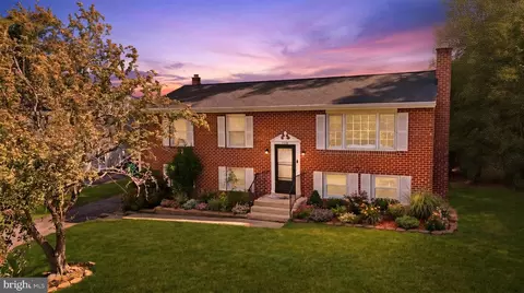 5210 W Boniwood Turn Turn, Clinton, MD 20735