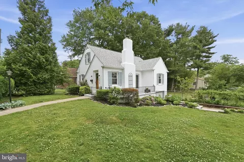 5014 Hollywood Rd, College Park, MD 20740