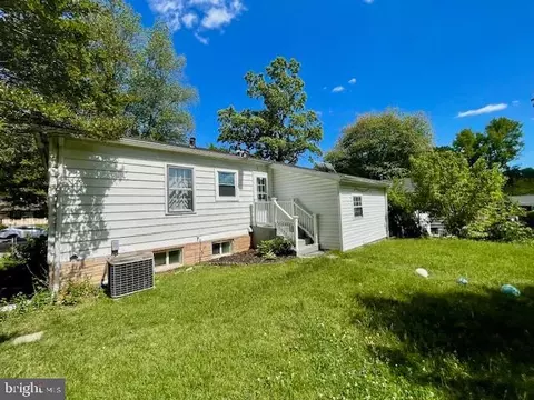 Exterior - 5502 Belva Pl, Lanham, MD 20706 photo 9 of 10