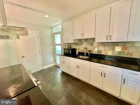 Kitchen - 5502 Belva Pl, Lanham, MD 20706 photo 6 of 9