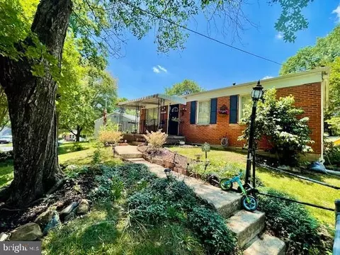 5502 Belva Pl, Lanham, MD 20706