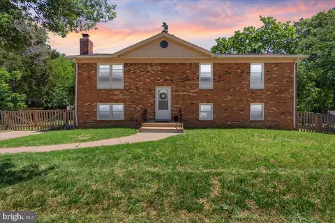 8004 Malcolm Rd, Clinton, MD 20735
