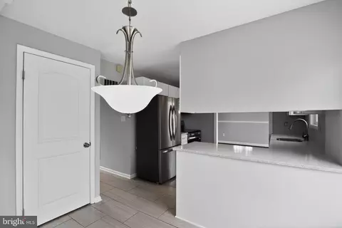 Entry Way - 6504 Walker Branch Dr, Laurel, MD 20707 photo 2 of 4