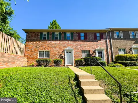 Exterior - 8028 Sandy Spring Rd, Laurel, MD 20707 photo 4 of 5