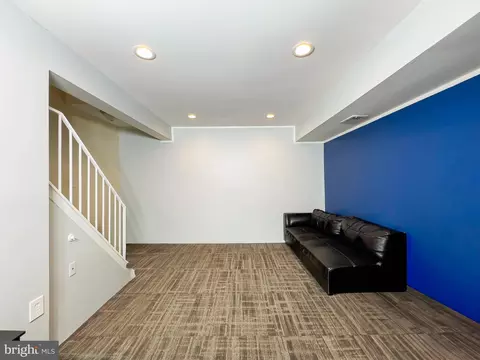 Living - 8028 Sandy Spring Rd, Laurel, MD 20707 photo 6 of 7