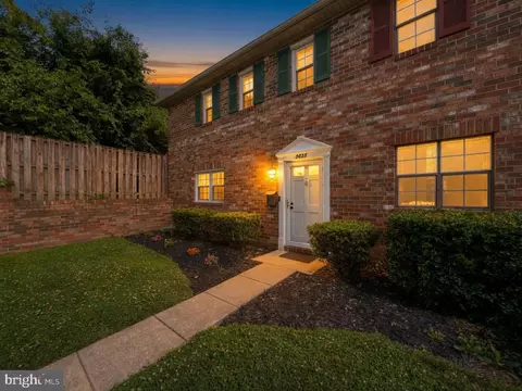 8028 Sandy Spring Rd, Laurel, MD 20707