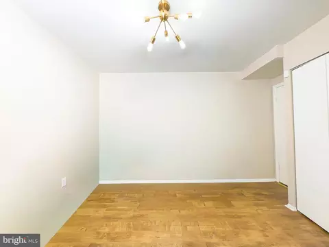 Living - 8028 Sandy Spring Rd, Laurel, MD 20707 photo 4 of 7