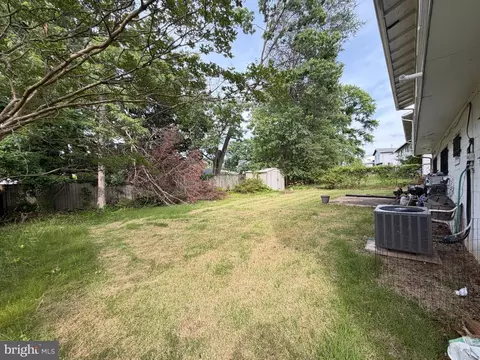 Exterior - 4231 Kinmount Rd, Lanham, MD 20706 photo 5 of 9