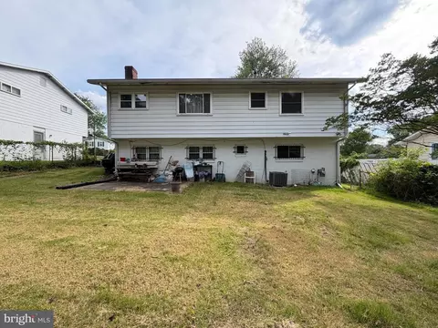 Exterior - 4231 Kinmount Rd, Lanham, MD 20706 photo 6 of 9
