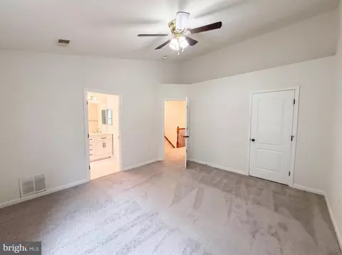 Bedroom - 15513 Kennett Square Way, Brandywine, MD 20613 photo 4 of 10