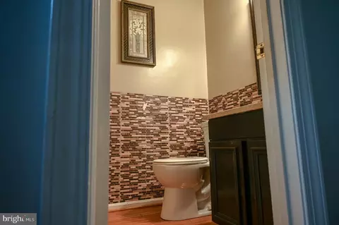 10324 Broom Ln, Lanham, MD 20706 photo 14