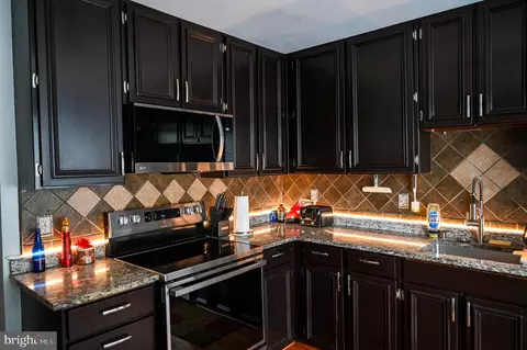 10324 Broom Ln, Lanham, MD 20706 photo 10