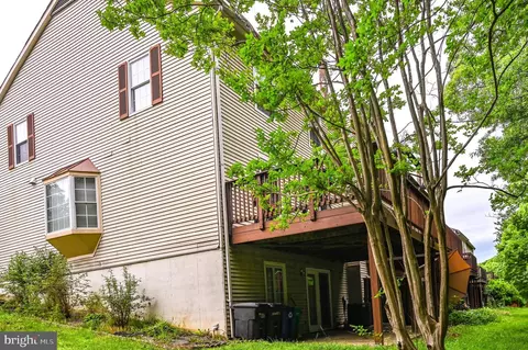 10324 Broom Ln, Lanham, MD 20706 photo 5