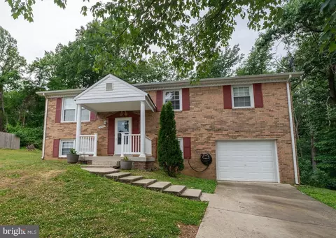 5733 Joan Ln, Temple Hills, MD 20748