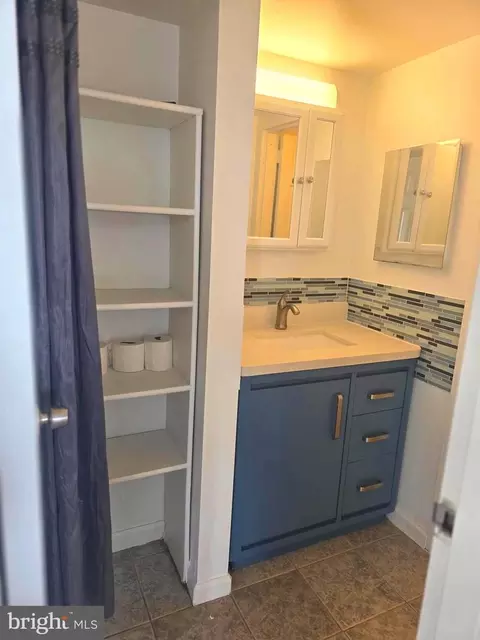 Bath - 1836 Metzerott #1704, Adelphi, MD 20783 photo 1 of 3