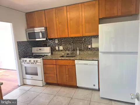 Kitchen - 1836 Metzerott #1704, Adelphi, MD 20783 photo 1 of 4