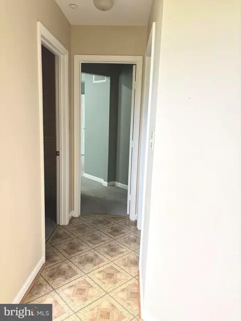 Entry Way - 14508 Delcastle Dr, Bowie, MD 20721 photo 6 of 9