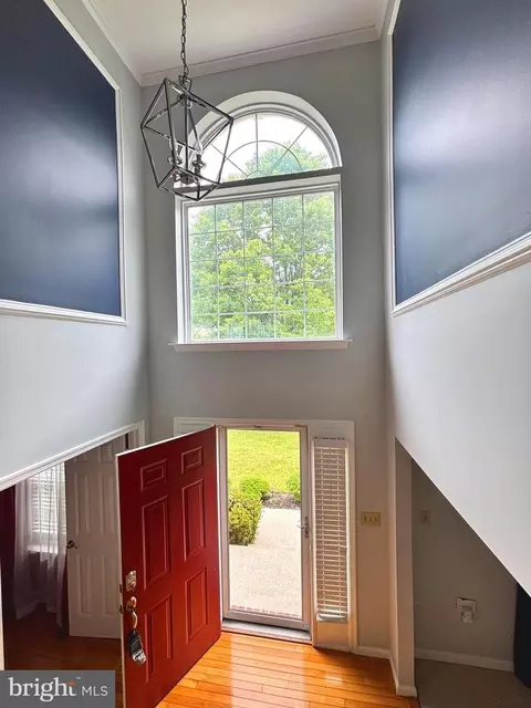 Entry Way - 14508 Delcastle Dr, Bowie, MD 20721 photo 3 of 9