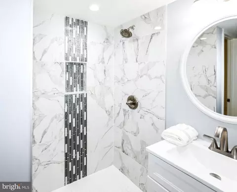 Bath - 620 8th St, Laurel, MD 20707 photo 2 of 5