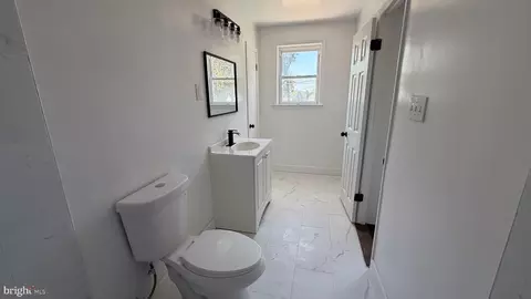 Bath - 8626 Leslie Ave, Lanham, MD 20706 photo 1 of 2