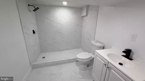 Bath - 8626 Leslie Ave, Lanham, MD 20706 photo 2 of 2