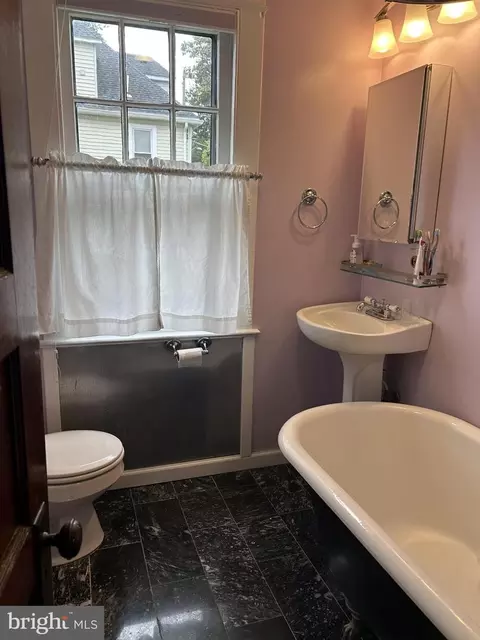 Bath - 4103 33rd St, Mount Rainier, MD 20712 photo 2 of 2