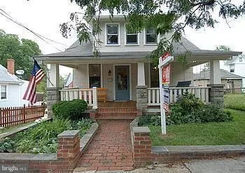 4103 33rd St, Mount Rainier, MD 20712