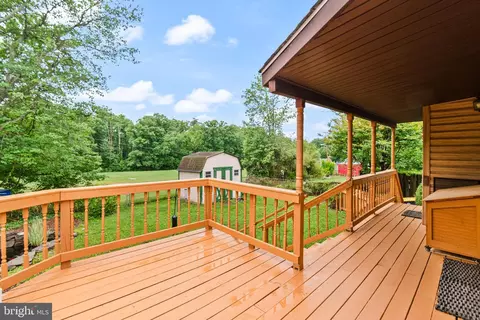 Exterior - 6510 100th Ave, Lanham, MD 20706 photo 2 of 7