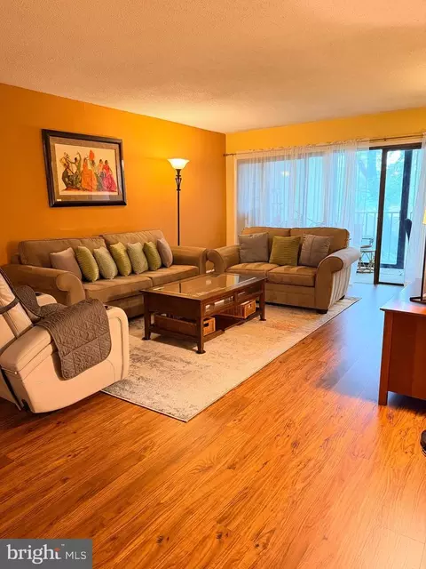 9200 Edwards Way #209, Hyattsville, MD 20783