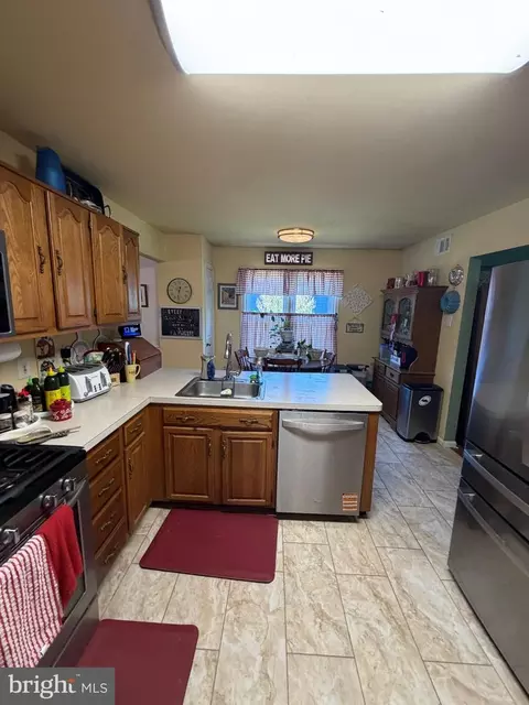 Kitchen - 3901 Hudee Dr, Bowie, MD 20721 photo 1 of 2