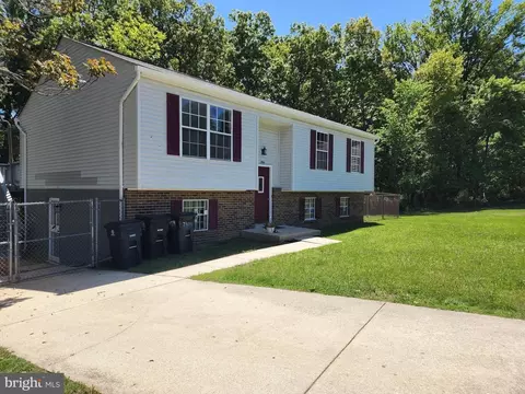 2904 White Pine Ct, Temple Hills, MD 20748